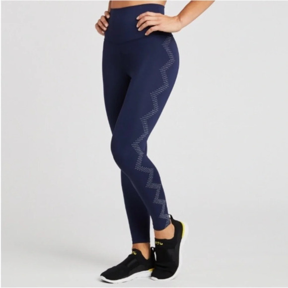 Beach Riot Sports Bra & Leggings - Picture 1 of 12